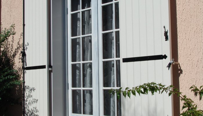 Porte fenêtre volet CGA blanc